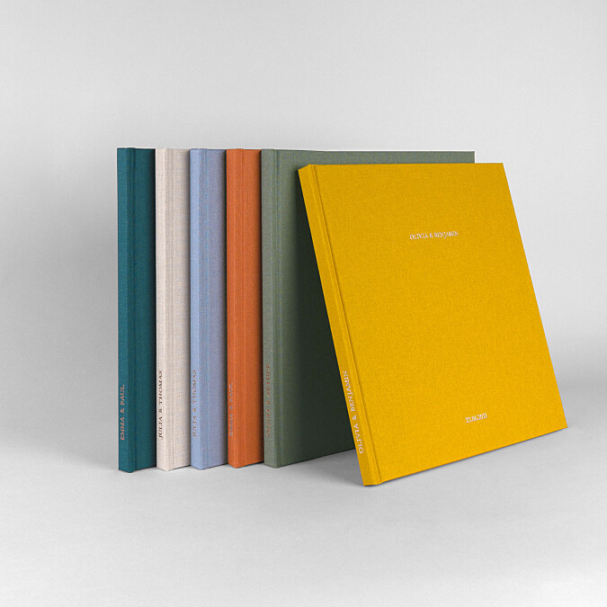 Hardcover Fotobuch mit Stoffen in schönen Farben Hardcover Fotobuch mit Stoffen in schönen Farben