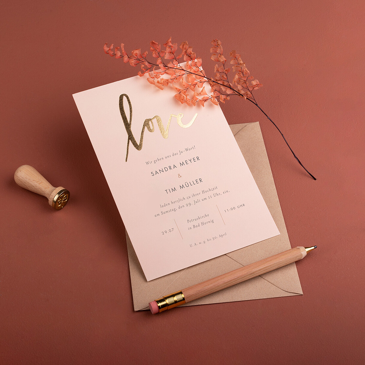 Hochzeitseinladungen liebesbotschaft portrait (gold) Hochzeitseinladungen liebesbotschaft portrait (gold)